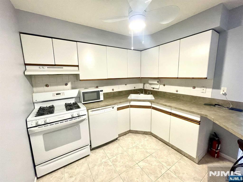 14 Triumph Court A - Photo 4