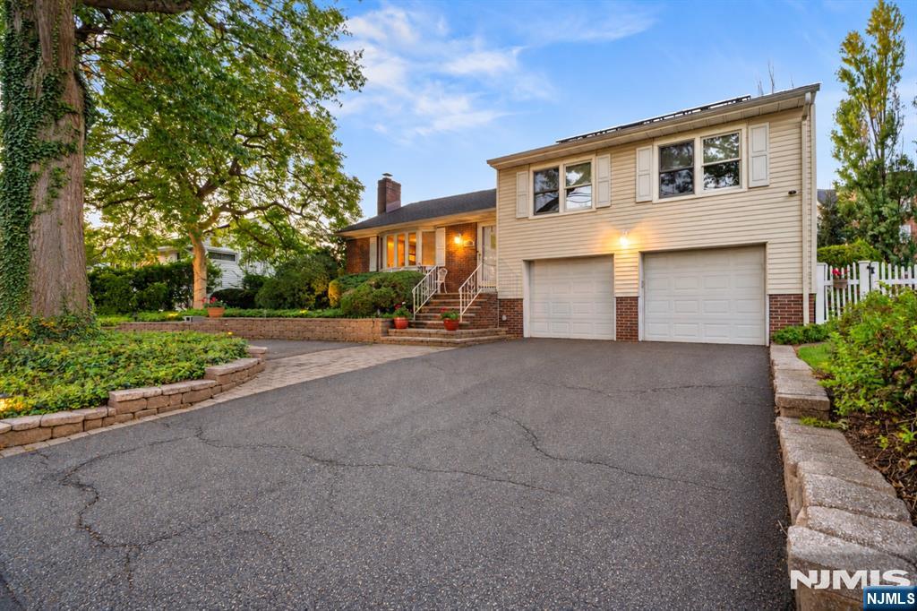 21 Ravine Avenue - Photo 1