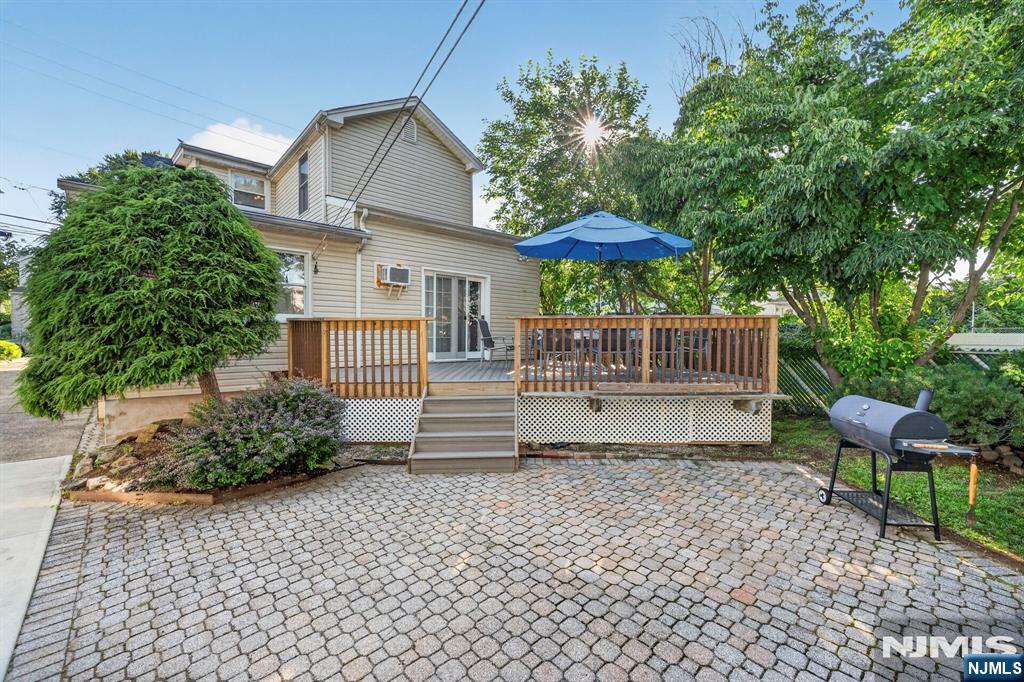 130 Rowland Avenue - Photo 3