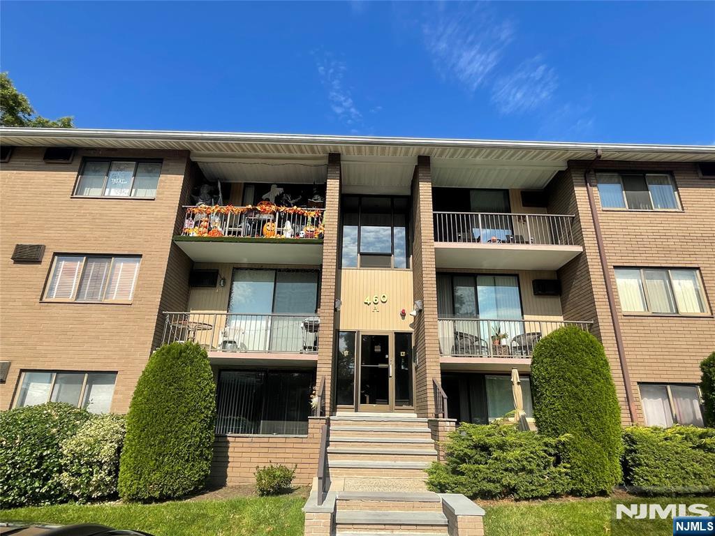 460 Liberty Street 304 - Photo 1