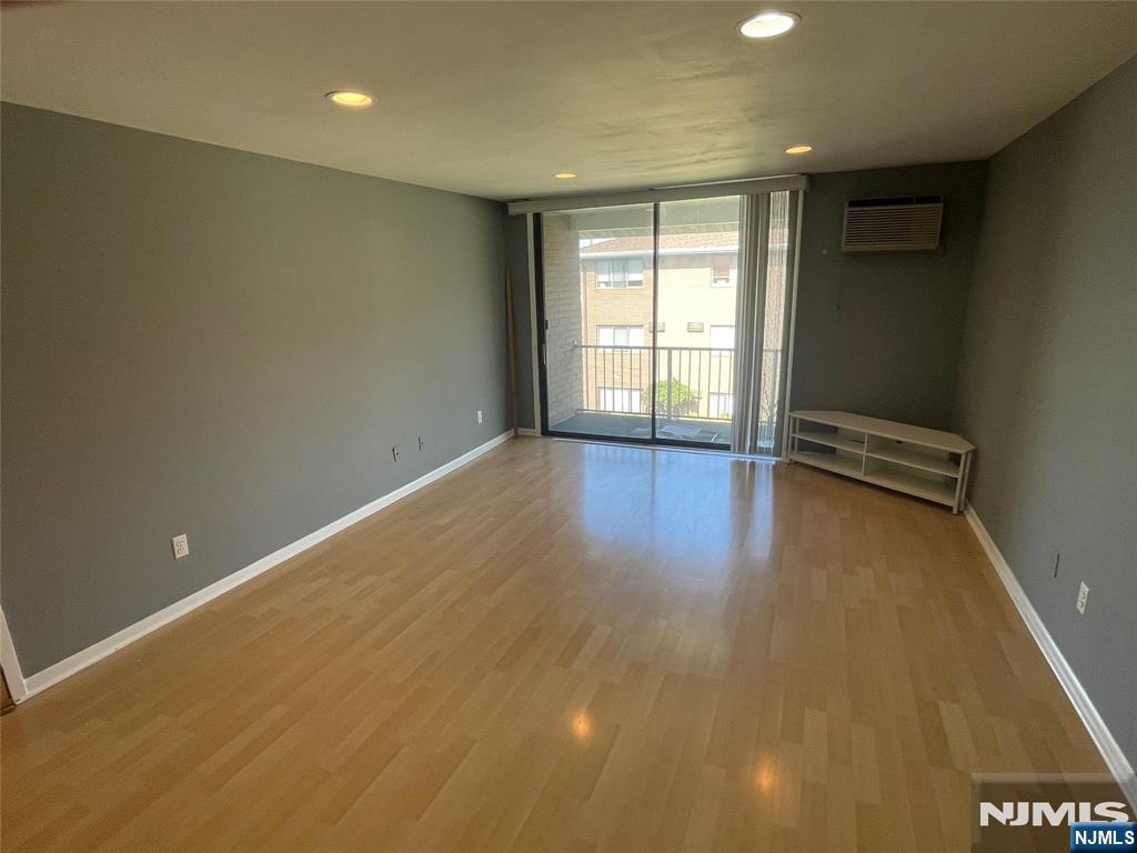460 Liberty Street 304 - Photo 4