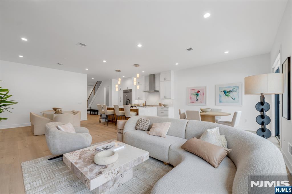 45 Feldman Court - Photo 1