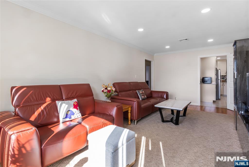 318 7th Street - Photo 4