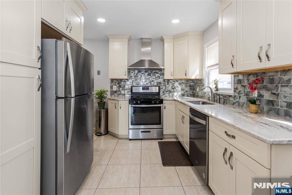 318 7th Street - Photo 5