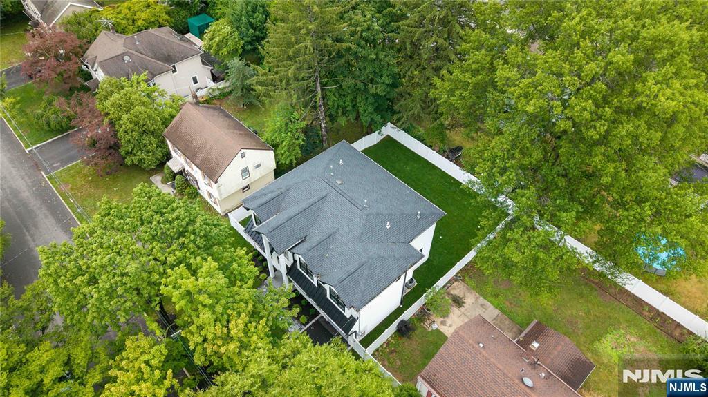 Photo 2 of Single family home for sale at 395 Hickory Ave, Paramus, NJ 07652 | MLS# 26039248 | Listing updated on 2026-10-16