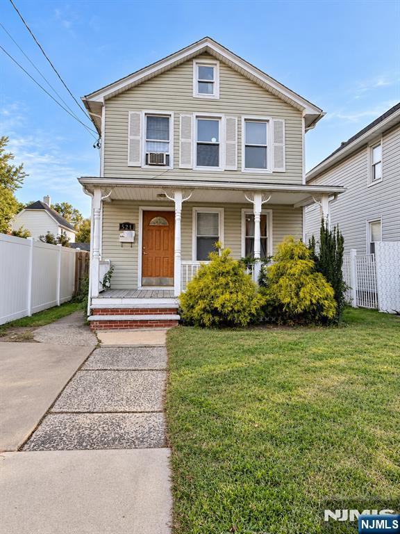 521 2nd Street - Photo 1