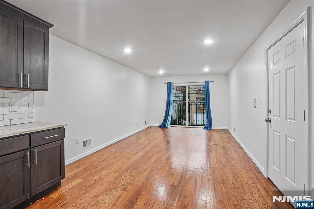 44 Wainwright Street 2 - Photo 4