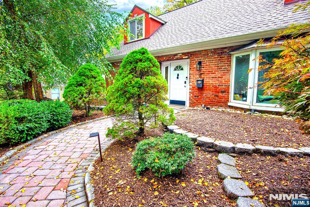 21 Hopkins Street - Photo 3