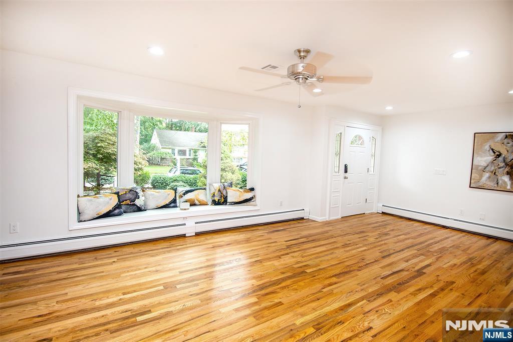 21 Hopkins Street - Photo 4