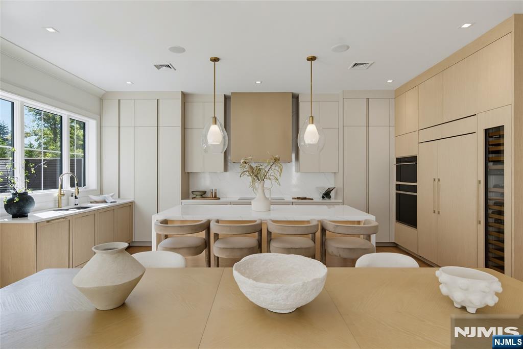 16-18 Paris Avenue #1 — photo 11