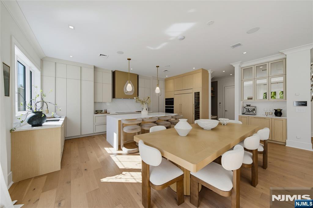 16-18 Paris Avenue #1 — photo 10
