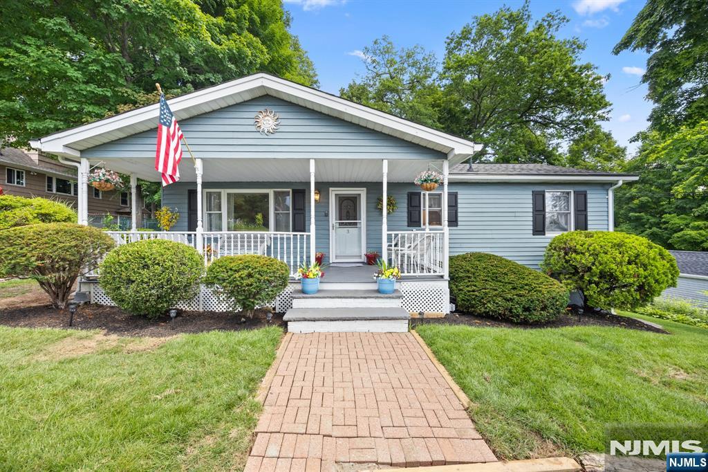 3 Lou Ann Boulevard - Photo 1