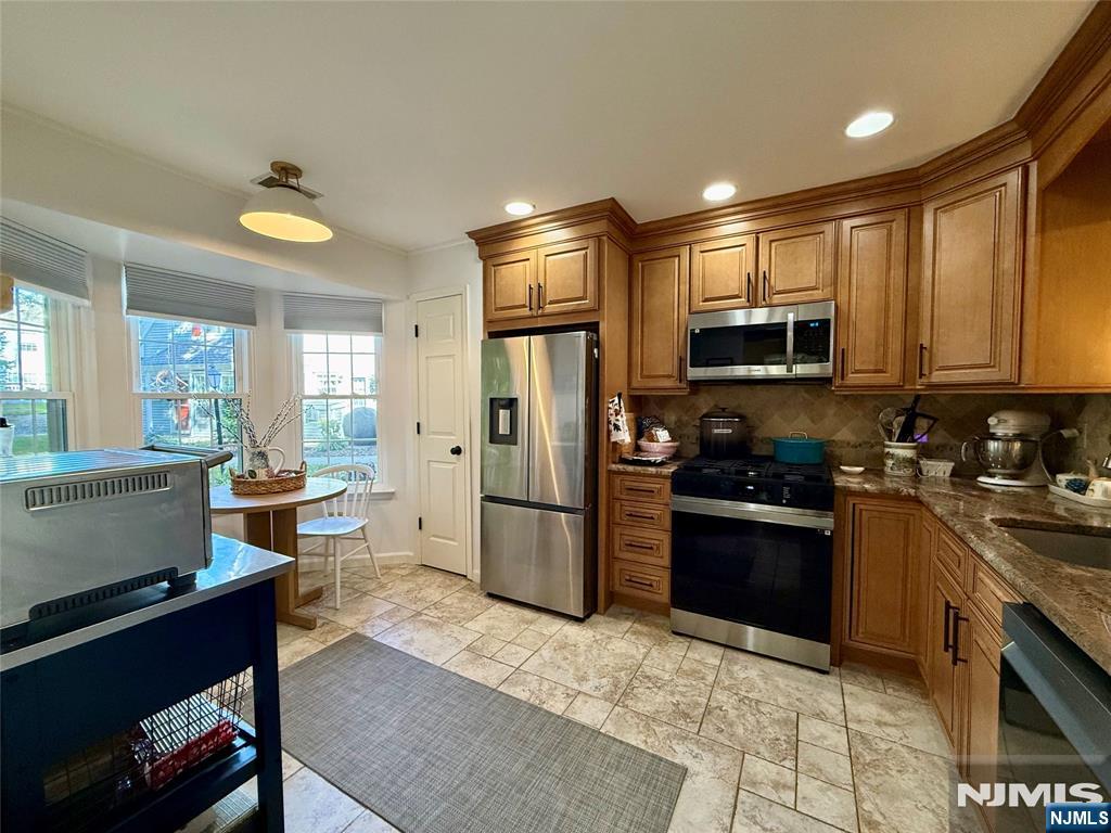 3006 Tudor Drive - Photo 4