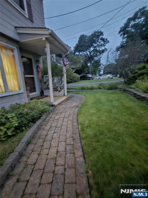 Photo 3 of Single family home for sale at 50 Oneida Ave, Oakland, NJ 07436 | MLS# 26039282 | Listing updated on 2026-10-16