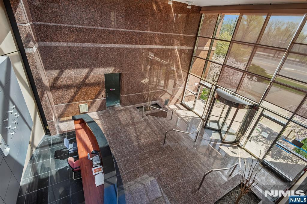 1000 Sylvan Avenue — photo 18