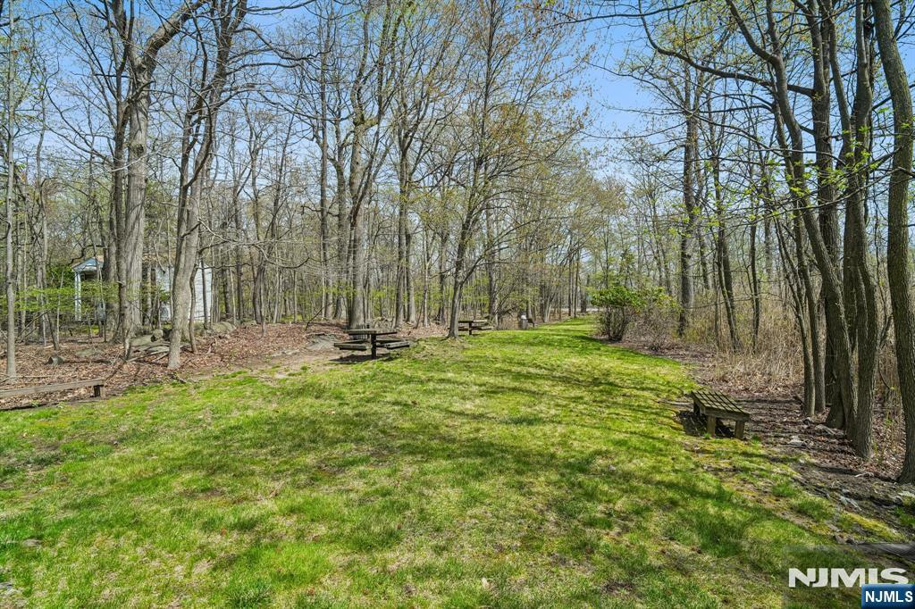 1000 Sylvan Avenue — photo 32