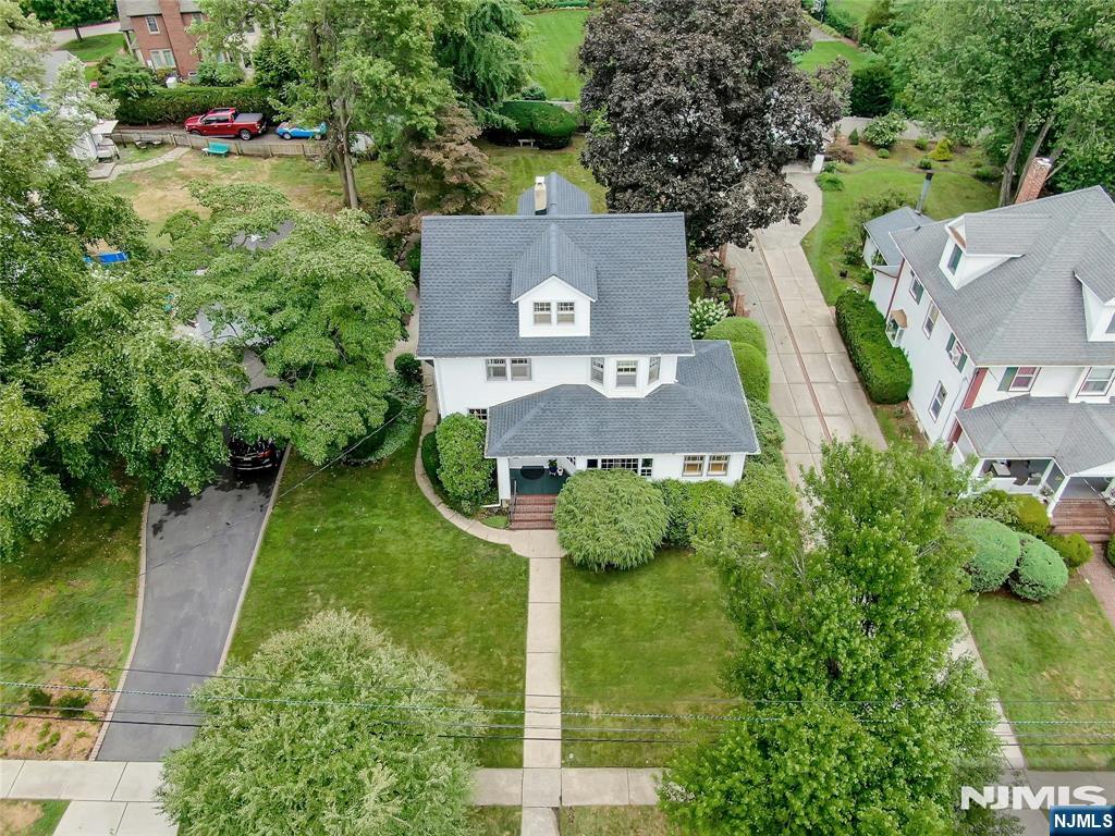 694 Lotus Avenue - Photo 3