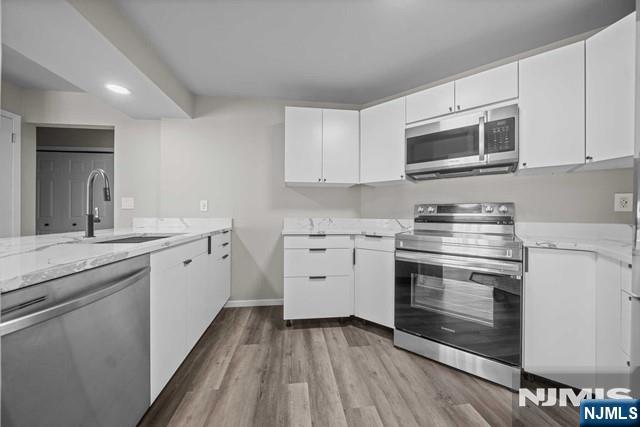 1433 Teresa Drive - Photo 2