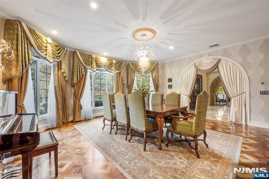 13 Great Hall Road - Photo 4