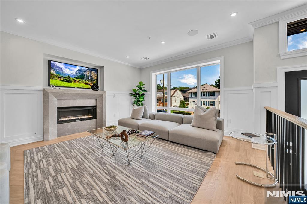 302 Coolidge Avenue - Photo 5