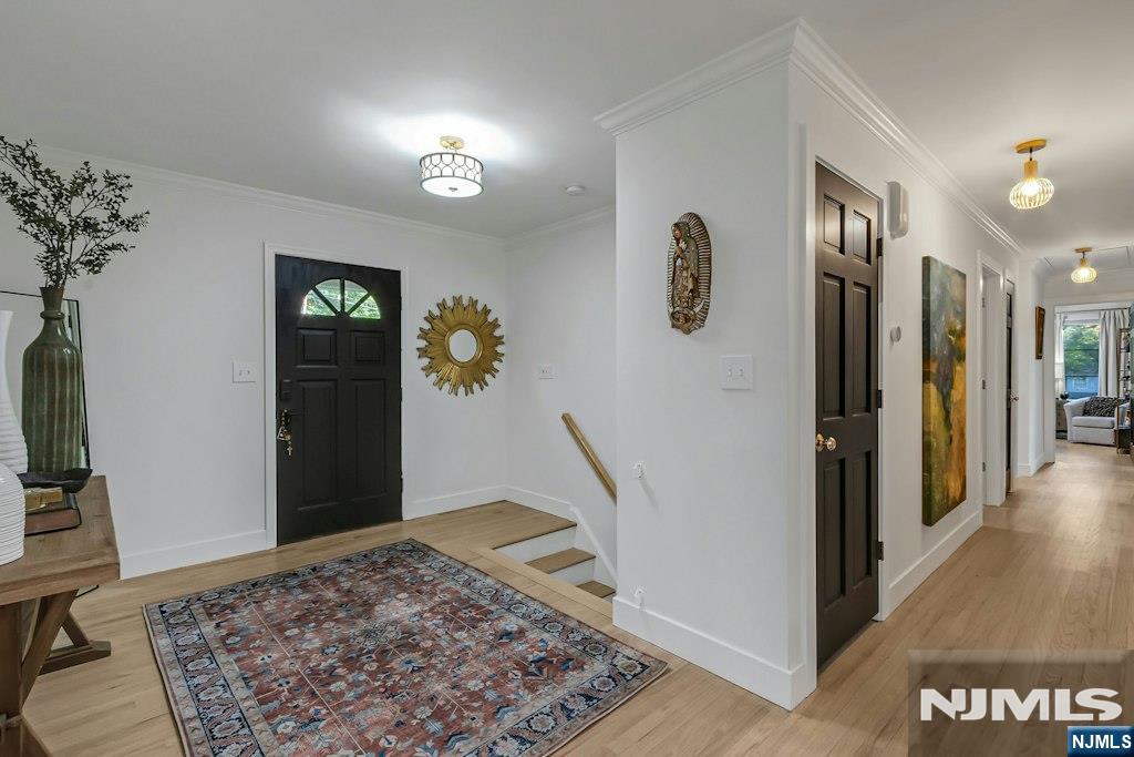 888 Briarwoods Road - Photo 3