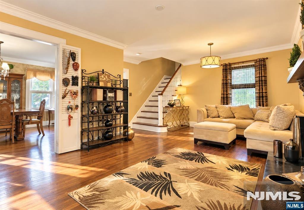 500 Maple Avenue - Photo 3