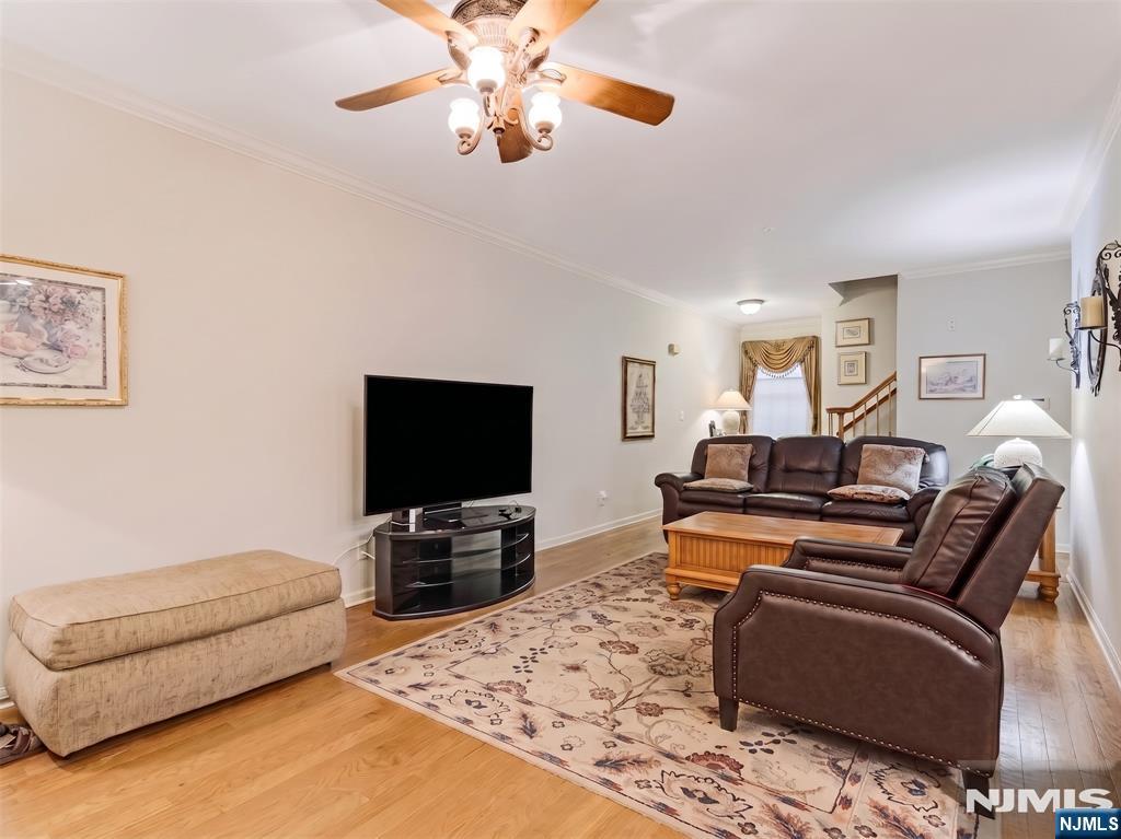 9 Goffle Brook Court 205 - Photo 3