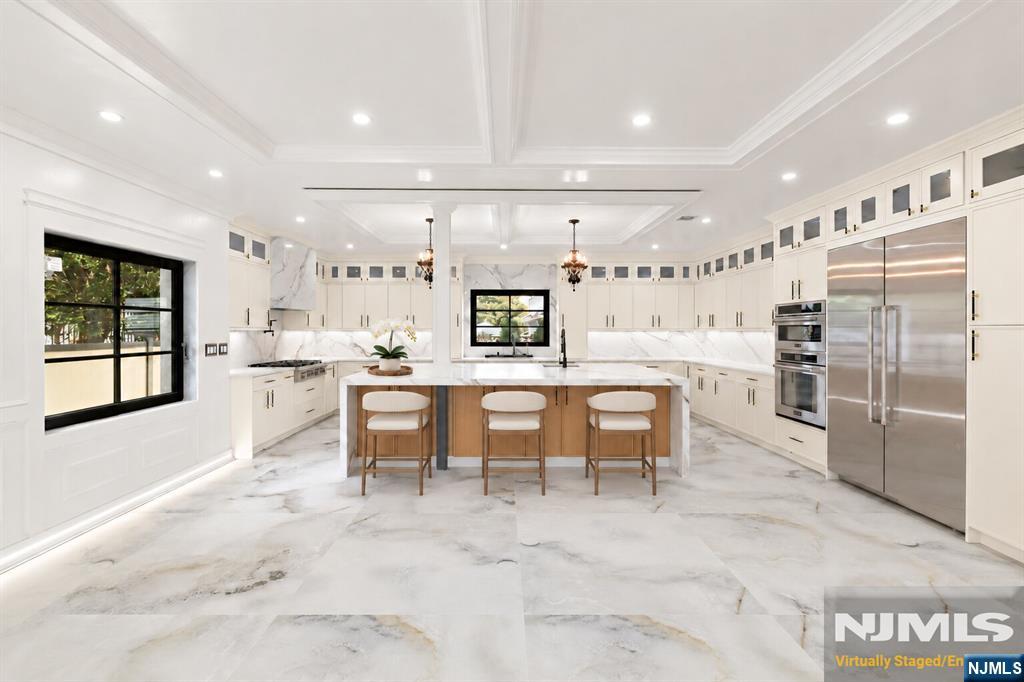 548 Teaneck Road - Photo 3