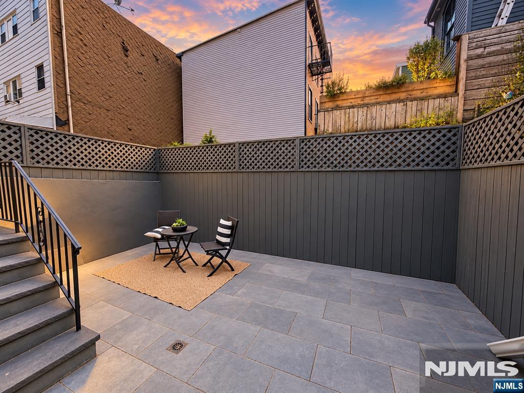 419 2nd Street - Photo 4