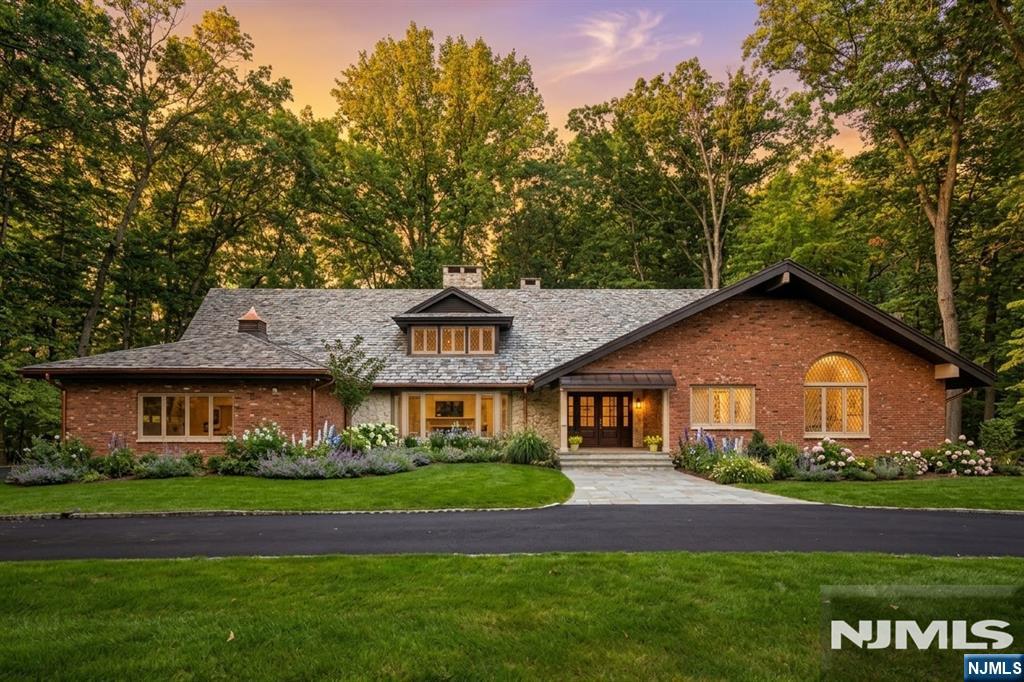 17 Deerhill Drive - Photo 1