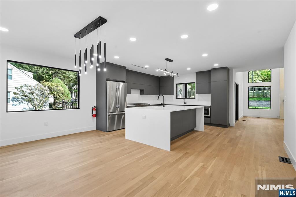 106 Prospect Terrace - Photo 2