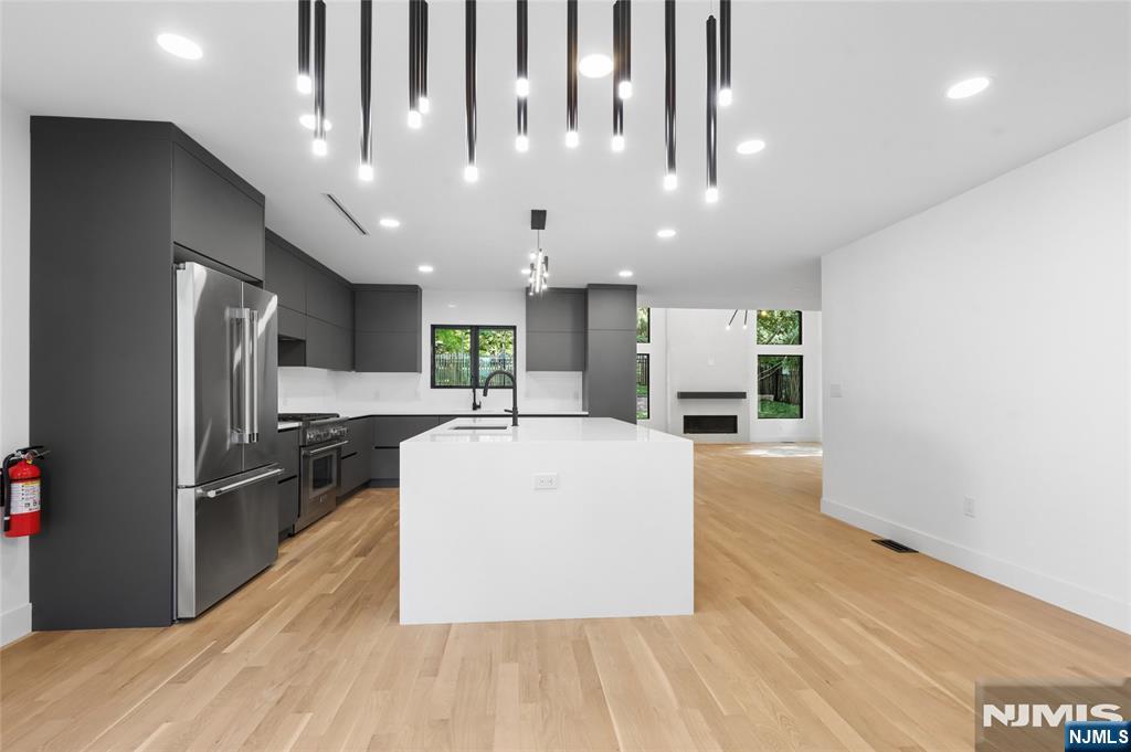 106 Prospect Terrace - Photo 3