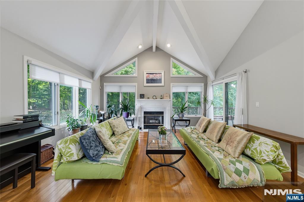 11 Lakeview Drive - Photo 2