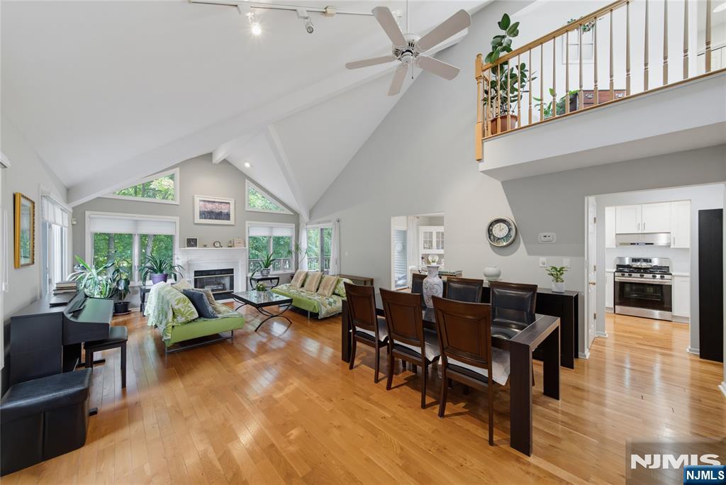 11 Lakeview Drive - Photo 3