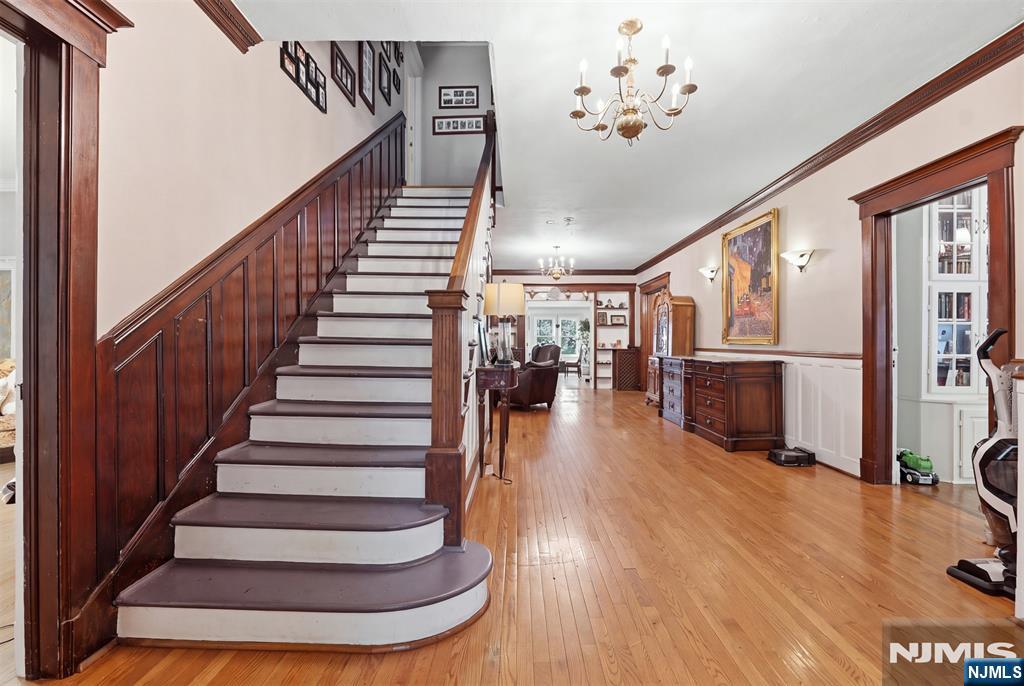 210 Leonia Avenue - Photo 3