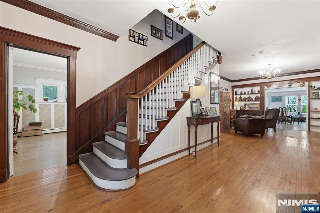 210 Leonia Avenue - Photo 4