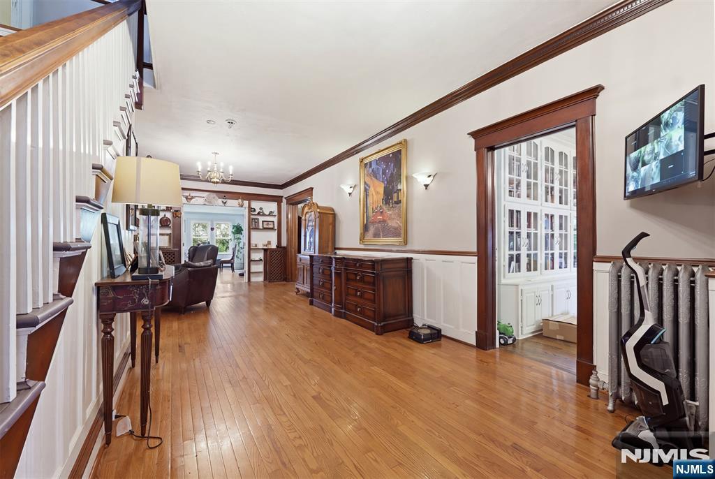 210 Leonia Avenue - Photo 5