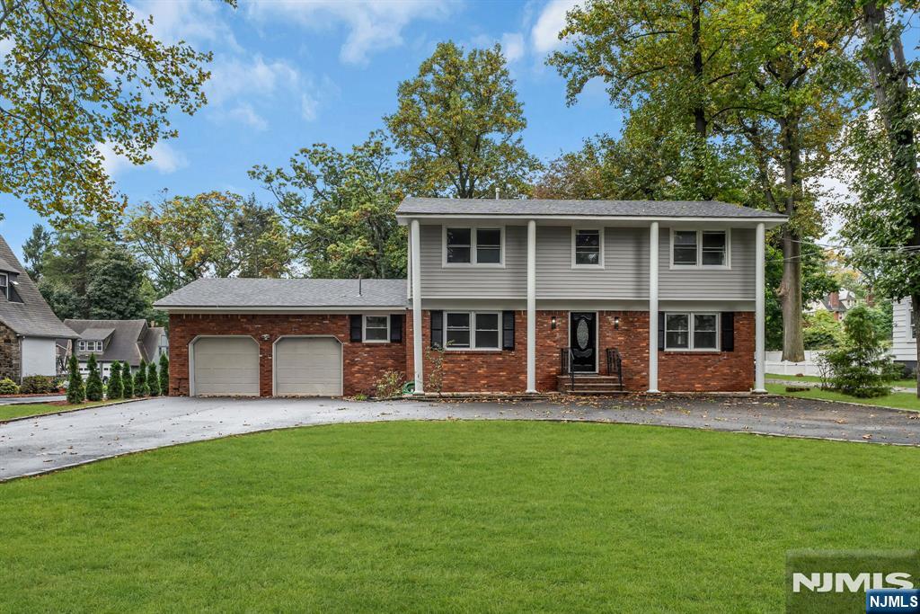 300 Tremont Avenue - Photo 1