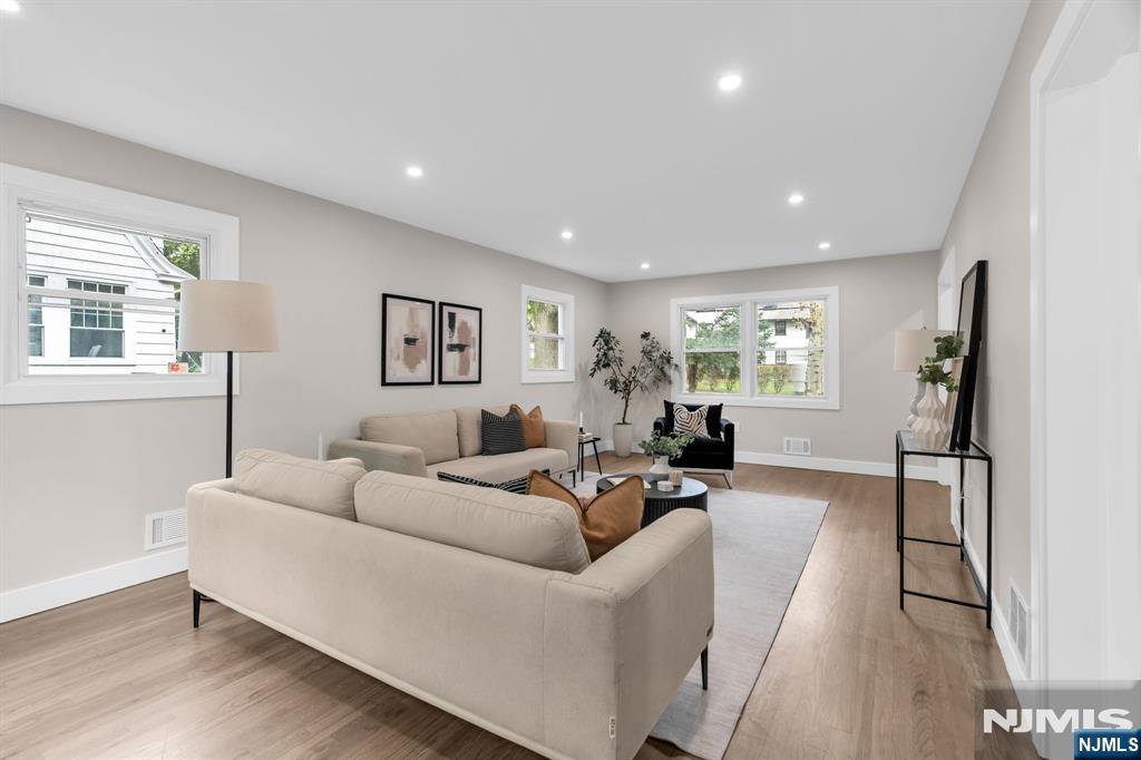 300 Tremont Avenue - Photo 3