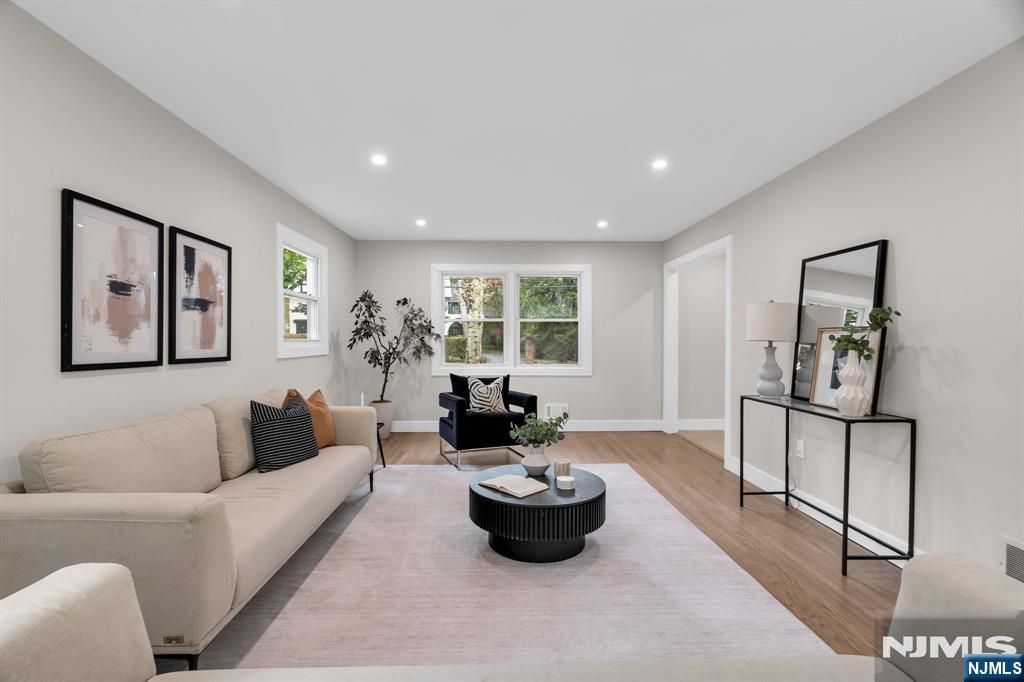 300 Tremont Avenue - Photo 4