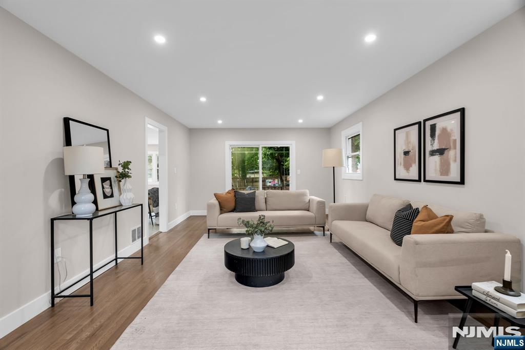 300 Tremont Avenue - Photo 5