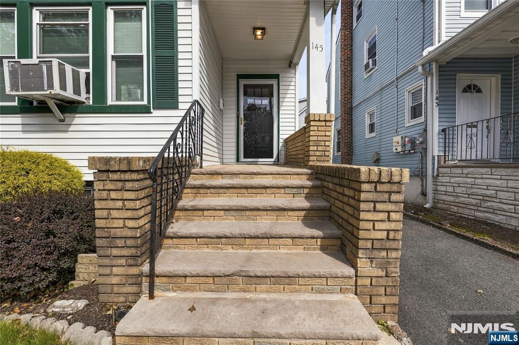 145 Ivy Street - Photo 4