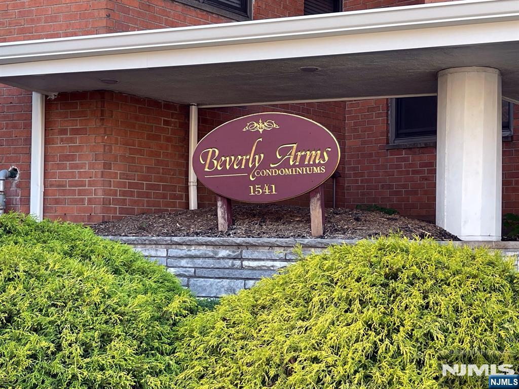 1541 Lemoine Avenue 4C - Photo 2