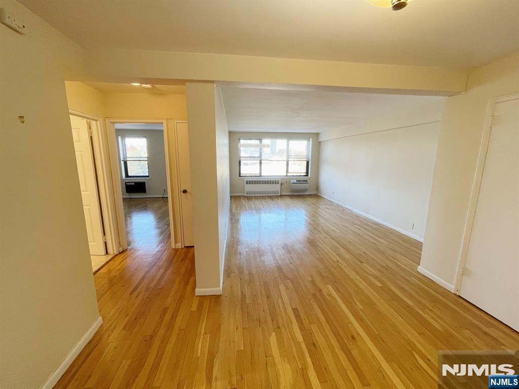 1541 Lemoine Avenue 4C - Photo 5