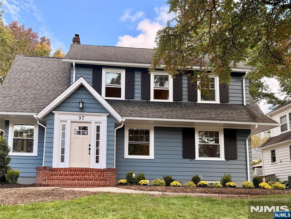 97 Oakview Avenue - Photo 1