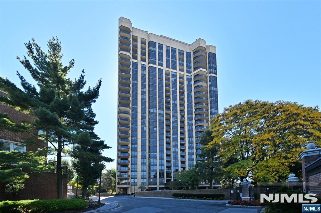 Condo for sale at 900 Palisade Ave #2306, Fort Lee, NJ 07024 | MLS# 26039419 | Listing updated on 2026-10-16