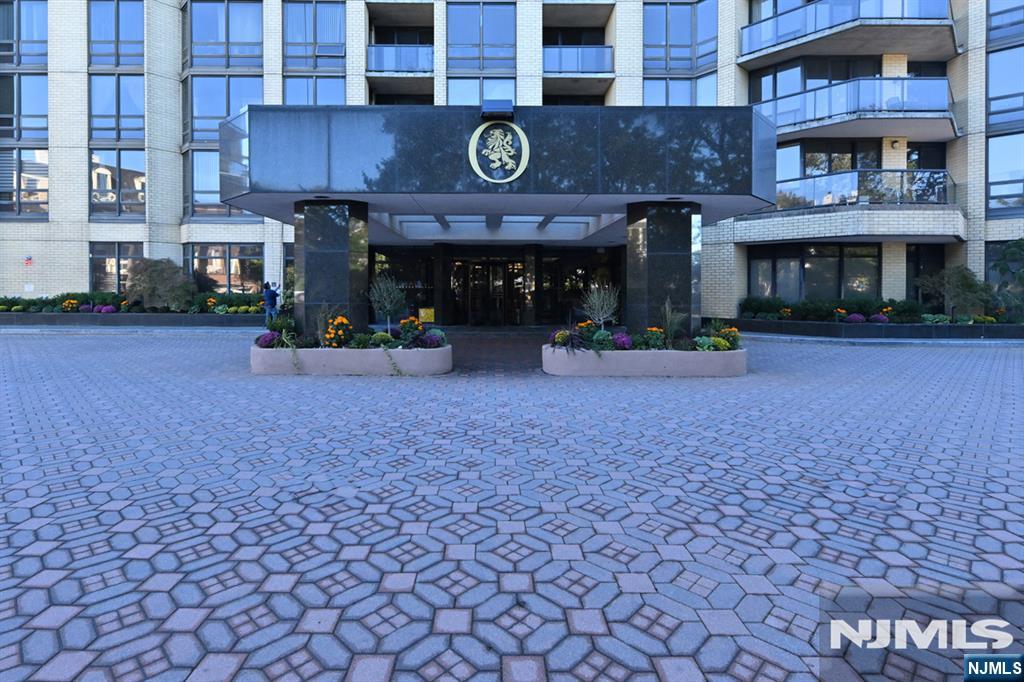Photo 2 of Condo for sale at 900 Palisade Ave #2306, Fort Lee, NJ 07024 | MLS# 26039419 | Listing updated on 2026-10-16