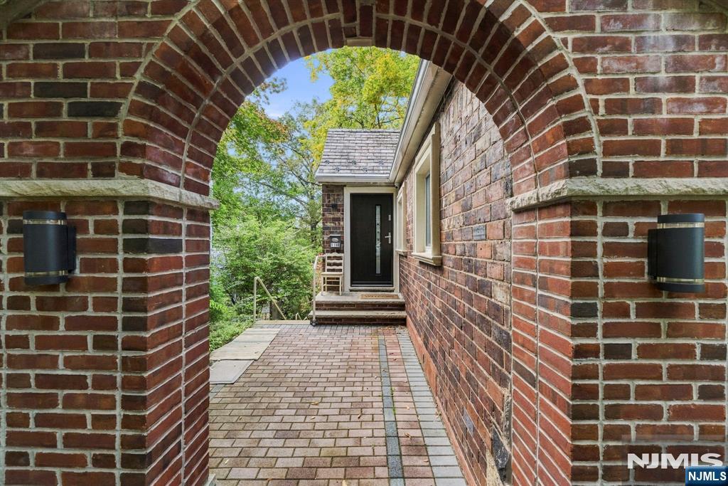 1118 Wilson Avenue - Photo 5