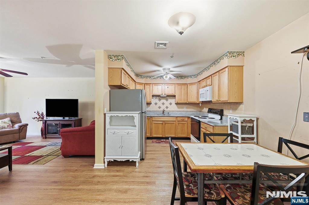 714 Cannella Way 714 - Photo 2