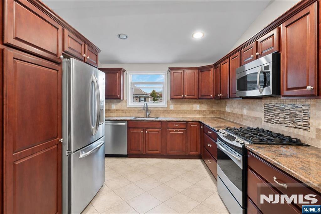 Photo 3 of Single family home for sale at 245 Kingsland Ave, Lyndhurst, NJ 07071 | MLS# 26039436 | Listing updated on 2026-10-18